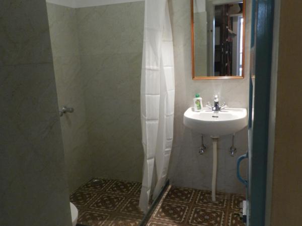 Jaipur Jantar Hostel : photo 4 de la chambre dortoir climatisé rang 6 lits