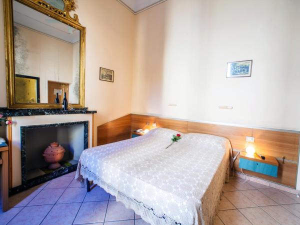 Hotel Villa Il Castagno : photo 8 de la chambre chambre double