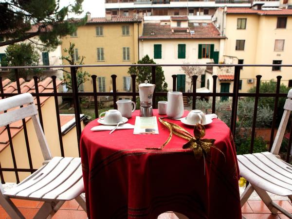 Hotel Villa Il Castagno : photo 7 de la chambre chambre quadruple avec balcon 