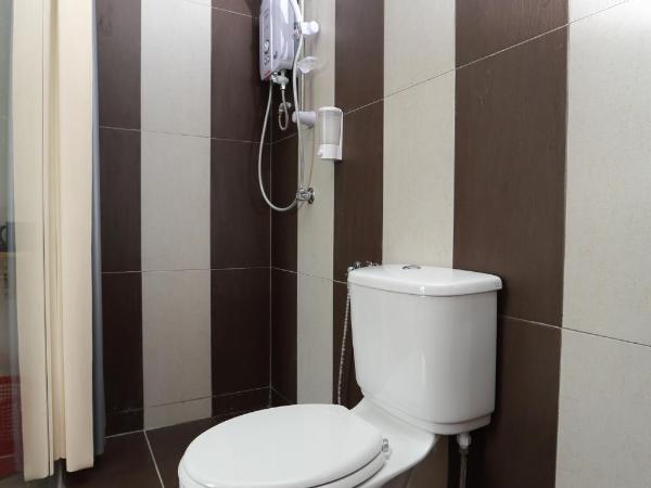 1 Hotel Taman Connaught : photo 7 de la chambre chambre deluxe