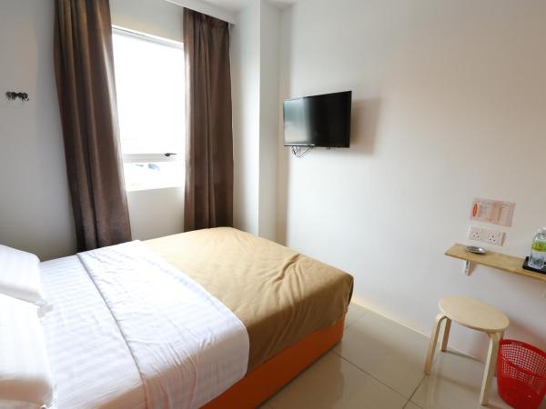 1 Hotel Taman Connaught : photo 6 de la chambre chambre deluxe