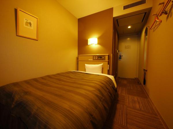 Hotel Route-Inn Hakata Ekiminami : photo 8 de la chambre chambre simple - fumeurs