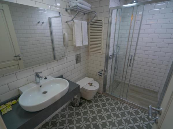 Marmaris Beach Hotel : photo 1 de la chambre chambre double deluxe - vue sur mer