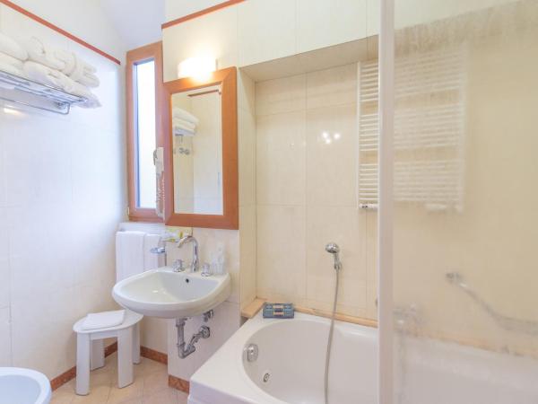 Diana Park Hotel : photo 3 de la chambre chambre triple basique