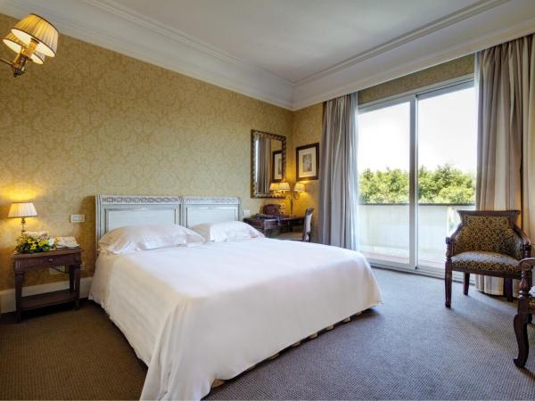 Mercure Catania Excelsior : photo 1 de la chambre chambre double ou lits jumeaux deluxe avec balcon