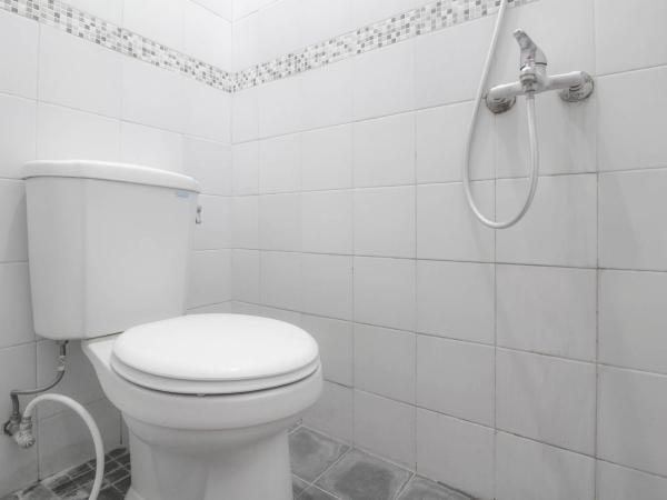 RedDoorz near Hartono Mall : photo 6 de la chambre chambre double reddoorz