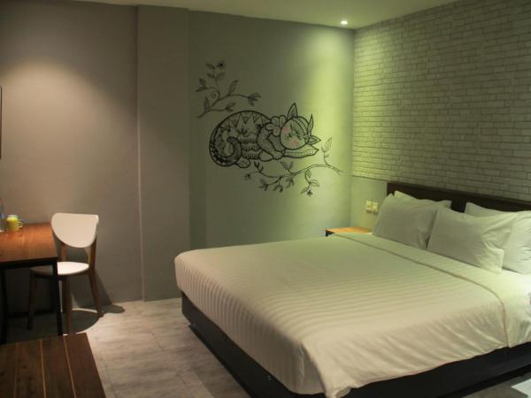 Nite & Day Surabaya - Kedungdoro : photo 6 de la chambre chambre double ou lits jumeaux standard