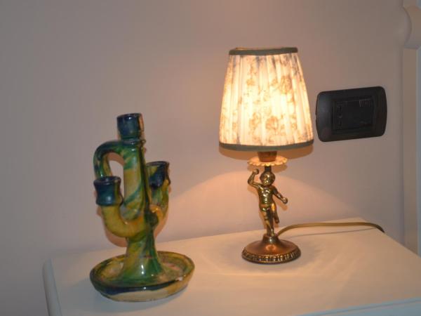 Baronessa B&B Florence : photo 1 de la chambre chambre triple avec baignoire