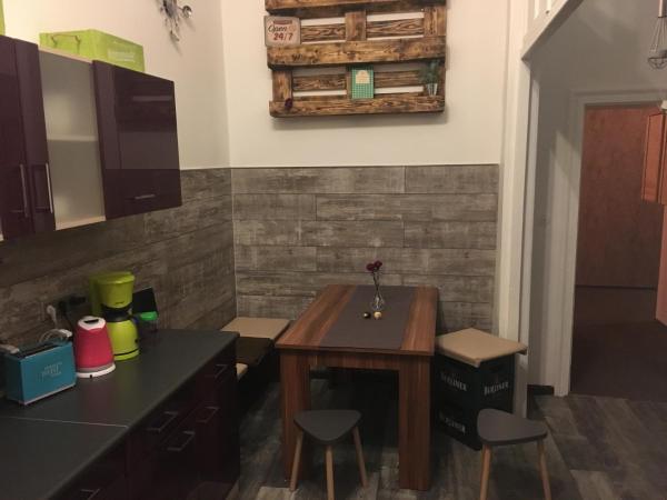 Cityflair Berlin Apartments & Rooms : photo 2 de la chambre chambre double ou lits jumeaux avec salle de bains commune