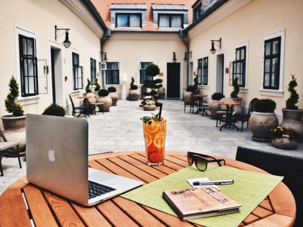 Maison Bistro & Hotel : photo 5 de la chambre grande chambre double ou lits jumeaux