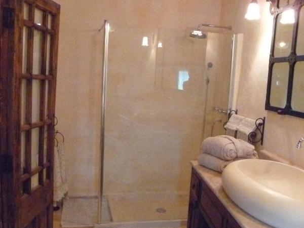 Mas du Puits d'Amour : photo 5 de la chambre chambre double supérieure