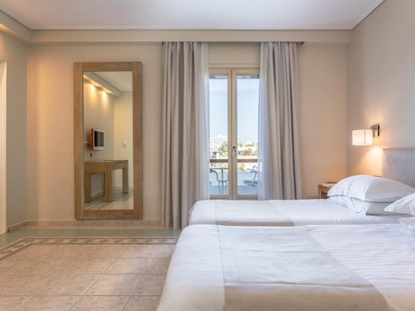 Porto Naxos : photo 4 de la chambre suite 2 chambres communicantes 