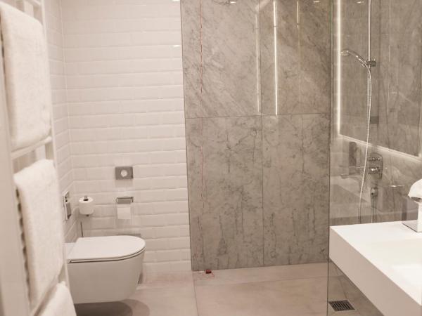 H24 Berlin Lichtenberg : photo 4 de la chambre chambre double deluxe