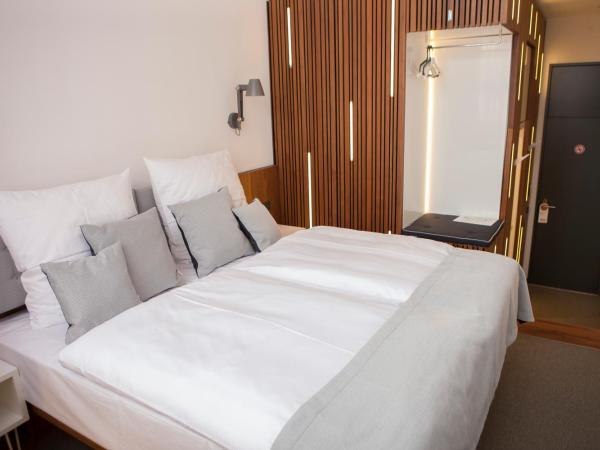 H24 Berlin Lichtenberg : photo 4 de la chambre chambre double standard