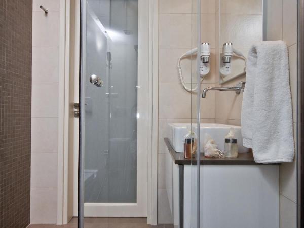 Xenia Hotel : photo 2 de la chambre chambre triple