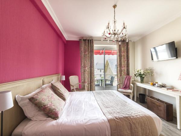 Family Golf Hotel : photo 2 de la chambre chambre double confortable avec terrasse latérale