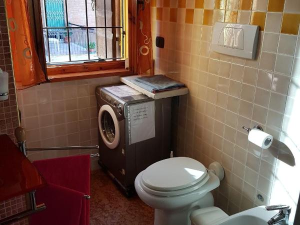 Dora Baltea Monolocale primo piano Mansarda secondo piano : photo 10 de la chambre studio standard