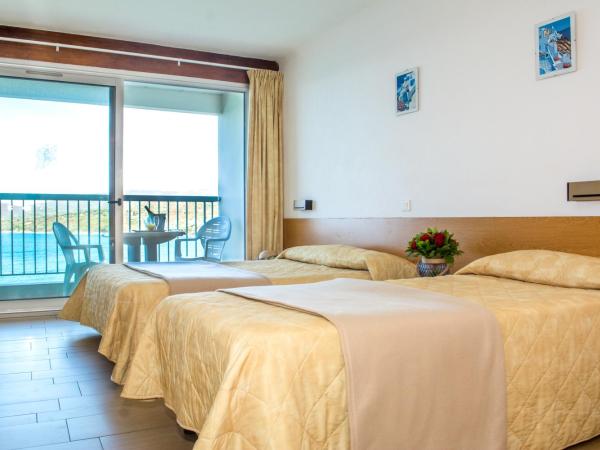 Hotel Roc E Mare : photo 2 de la chambre chambre triple - mare