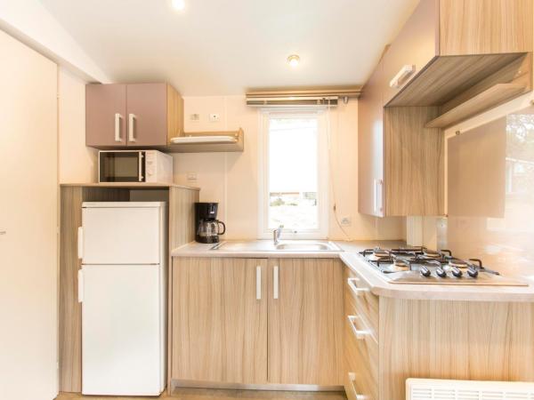 Village Vacances Le Parc Des Chênes (by Popinns) : photo 4 de la chambre mobile home - 6 personnes