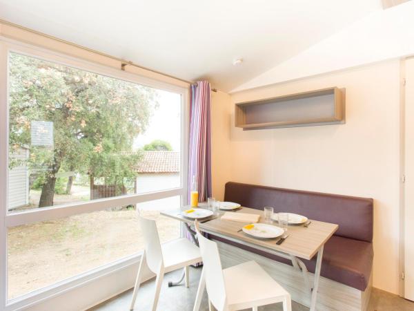 Village Vacances Le Parc Des Chênes (by Popinns) : photo 10 de la chambre mobile home - 6 personnes