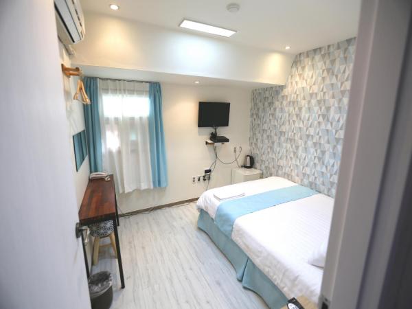 Must Stay Hotel Myeongdong : photo 1 de la chambre chambre double