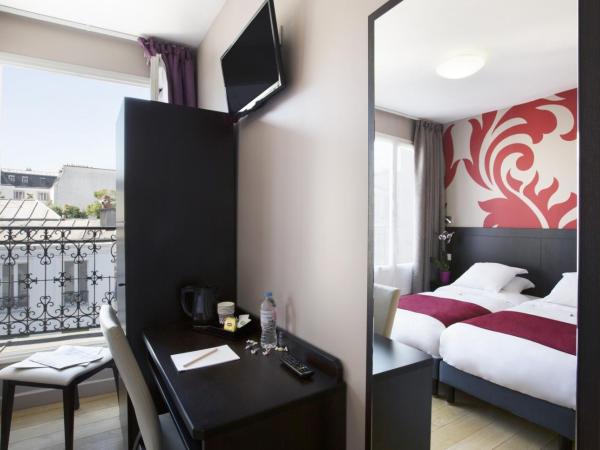 Hotel Bastille : photo 1 de la chambre chambre lits jumeaux - vue sur ville