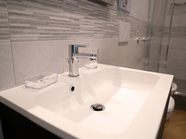 Room 56 : photo 5 de la chambre chambre double avec balcon