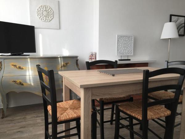 Résidence et Chambres d'Hôtes de La Porte d'Arras : photo 2 de la chambre appartement confort