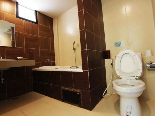 Baan Pordeedin : photo 6 de la chambre chambre triple avec salle de bains privative