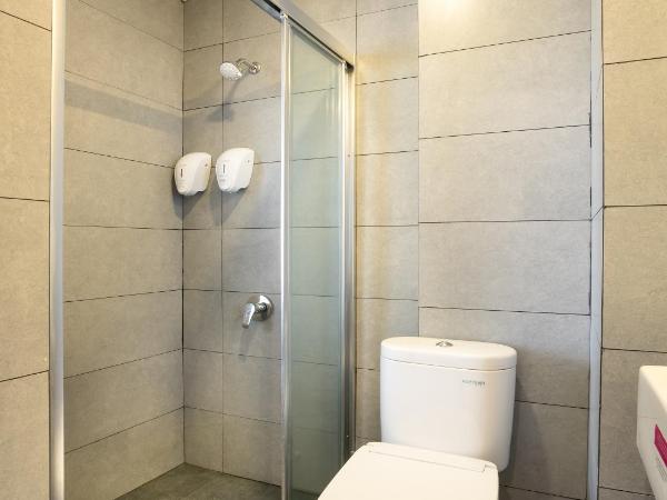 Maple Hotel Grogol : photo 8 de la chambre chambre deluxe double ou lits jumeaux