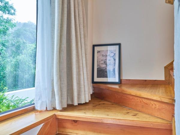 Wei Wen Inn : photo 3 de la chambre chambre lit king-size - vue sur montagne