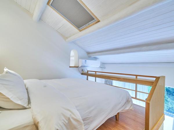 Wei Wen Inn : photo 5 de la chambre chambre lit king-size - vue sur montagne