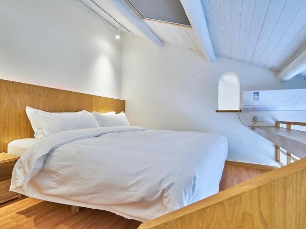 Wei Wen Inn : photo 7 de la chambre chambre lit king-size - vue sur montagne