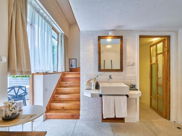 Wei Wen Inn : photo 10 de la chambre chambre lit king-size - vue sur montagne