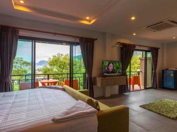 Phi Phi Top View Resort : photo 6 de la chambre chambre familiale avec balcon