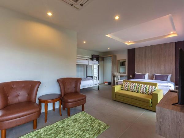 Phi Phi Top View Resort : photo 7 de la chambre chambre familiale avec balcon