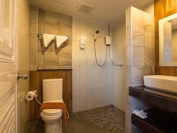 Phi Phi Top View Resort : photo 1 de la chambre chambre familiale avec balcon