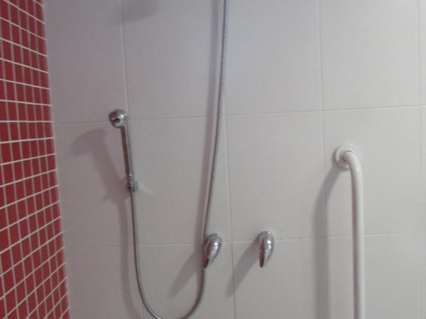 Hotel Urbis a 10 minutos Rua 25 de Março, Brás,Bom Retiro,a 2 minutos do Mirante Sampa Sky e pista de Skate Anhangabaú : photo 6 de la chambre chambre double - accessible aux personnes à mobilité réduite