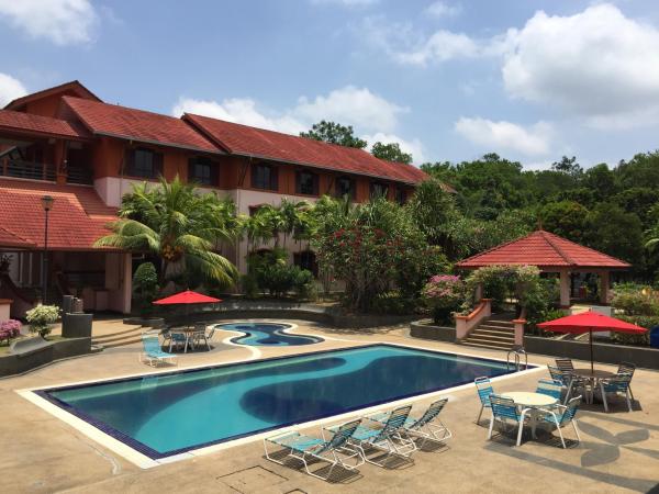 Hotel Seri Malaysia Melaka : photo 9 de la chambre chambre supérieure lit queen-size