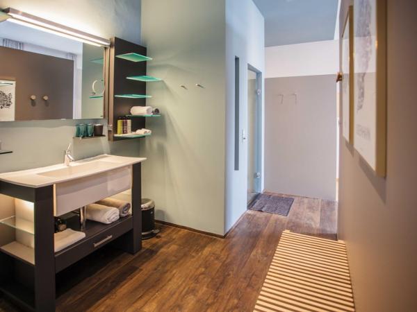 Hotel Rathaus - Wein & Design : photo 1 de la chambre chambre lit king-size supérieure