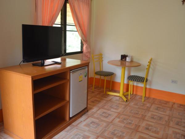 Rim Khao Resort : photo 2 de la chambre bungalow familial