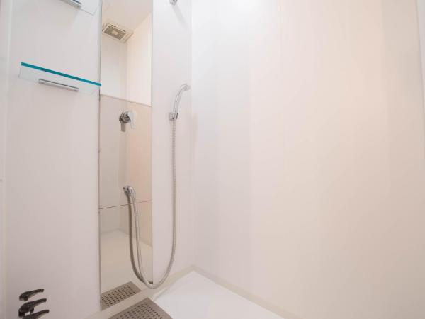 Sakura Sky Hotel : photo 8 de la chambre chambre lits jumeaux confort avec douche