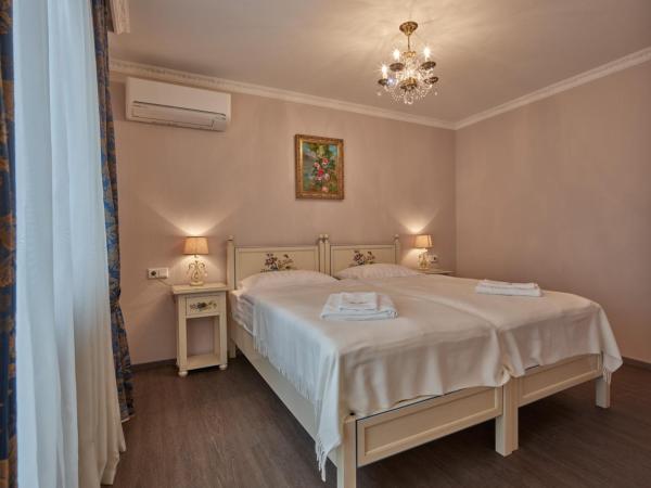 Apartment-Hotel am Rathaus : photo 4 de la chambre chambre triple avec balcon