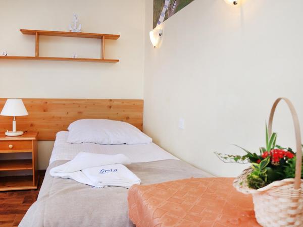 Ośrodek Wypoczynkowy Gryf II : photo 3 de la chambre chambre double
