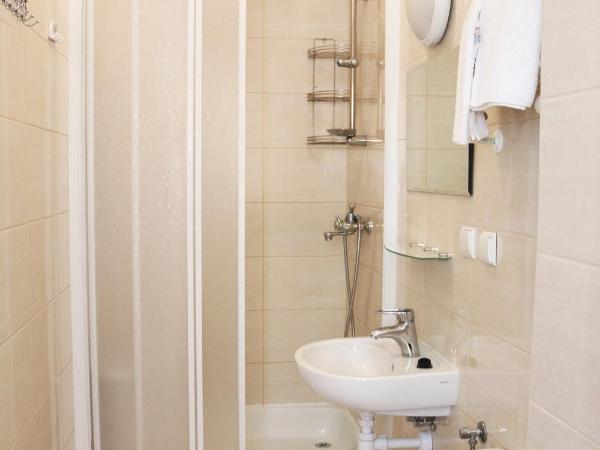 Ośrodek Wypoczynkowy Gryf II : photo 1 de la chambre chambre double