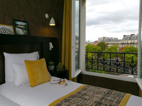 Hotel de Neuville Arc de Triomphe : photo 1 de la chambre chambre lit king-size supérieure