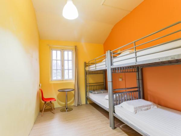 The Hive Singapore Hostel : photo 2 de la chambre chambre familiale avec salle de bains commune (4 lits)