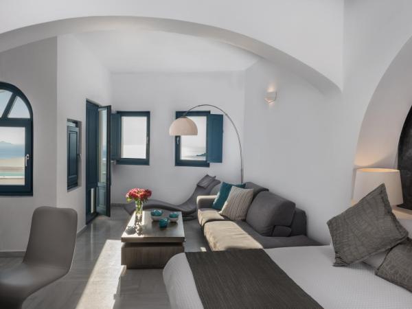 Anteliz Suites : photo 6 de la chambre suite avec jacuzzi - vue sur caldeira