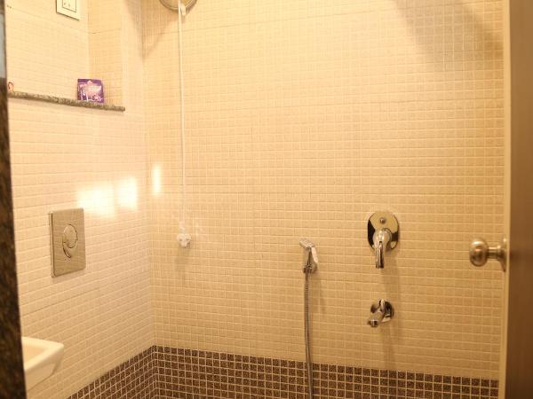 Hotel Delight : photo 4 de la chambre chambre double deluxe (2 adultes + 1 enfant)