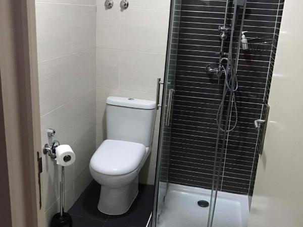 Jualis Guest House : photo 1 de la chambre chambre double supérieure - vue sur jardin